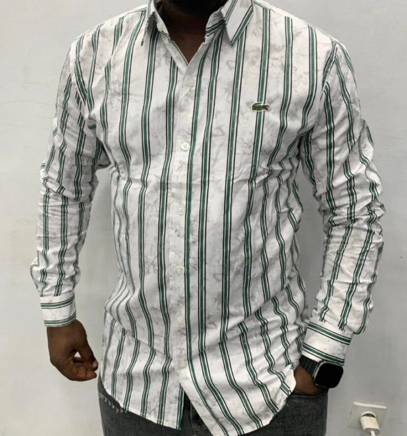 Chemise à rayures élégante