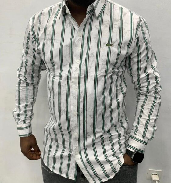 Chemise à rayures élégante