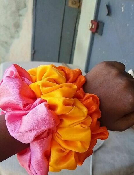 Chouchous en satin multicolores