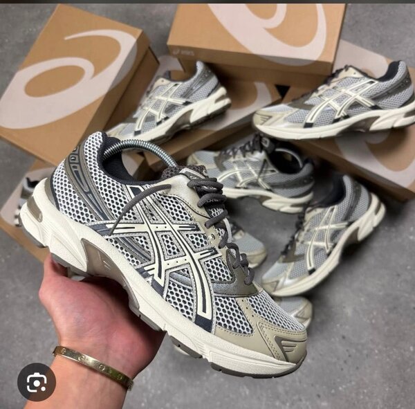 Chaussures de course légères