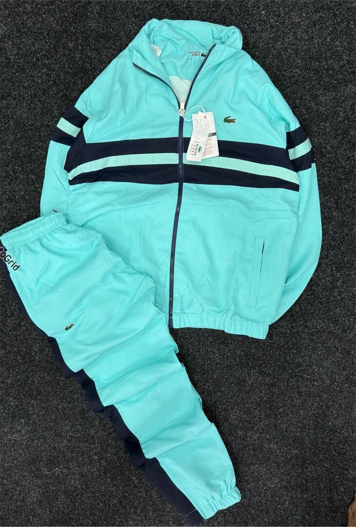 Ensemble de surêtement Moderne