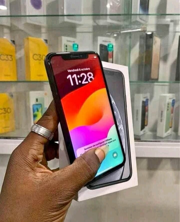 iPhone XR Noir 128 Go