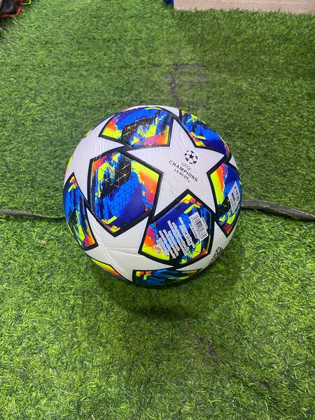 Ballon de football Adidas