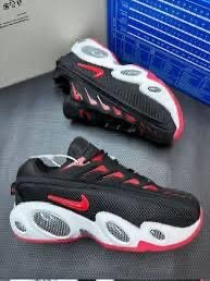 Baskets noires sport tendance