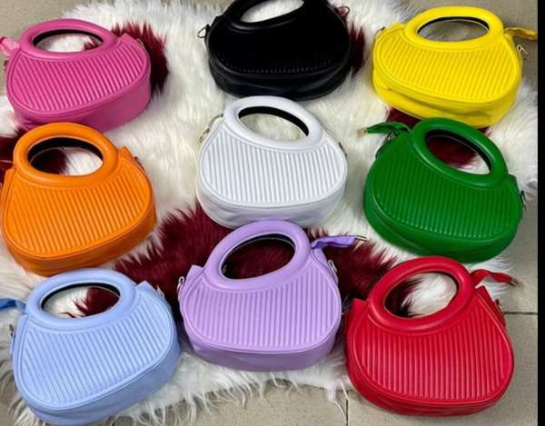 Oulala😍 disponible en gros et en détail 