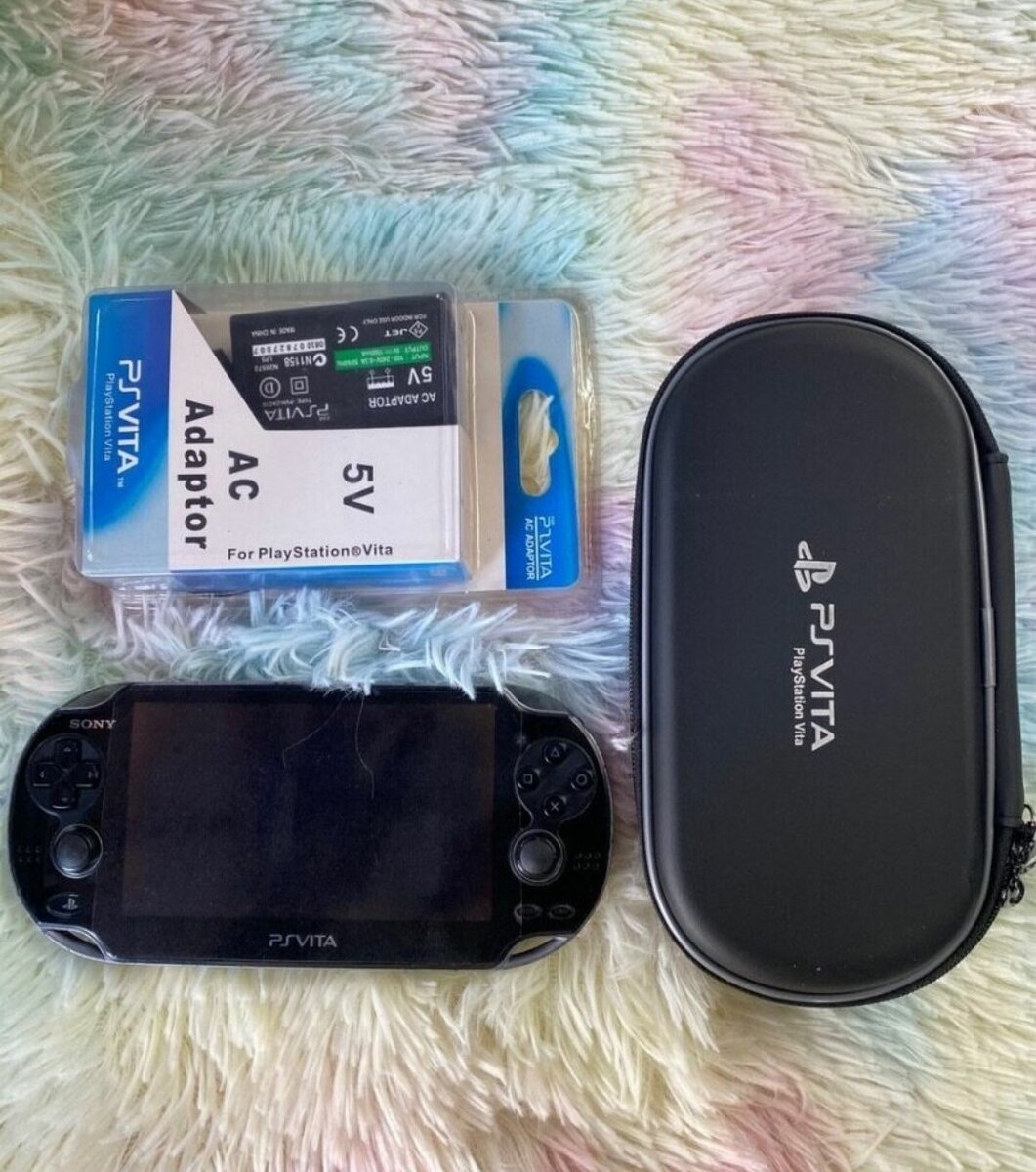 Sony PS Vita avec Accessoires