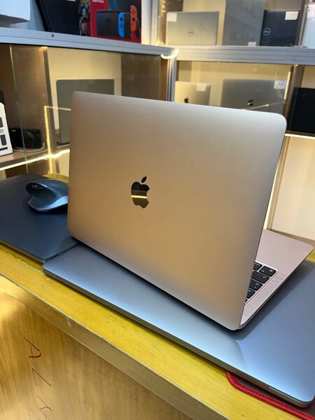 MACBOOK AIR M1 2020