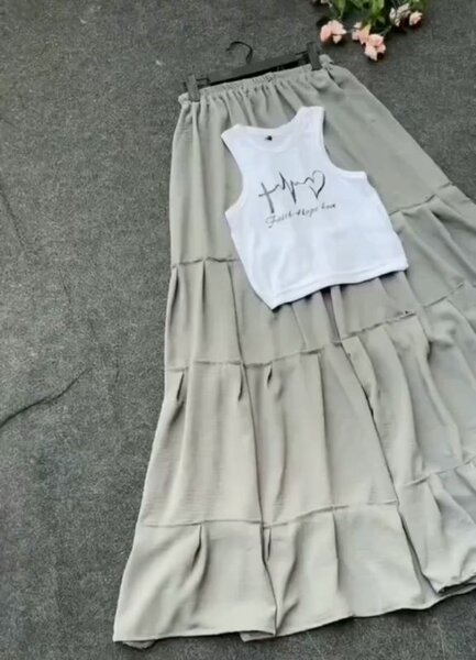 Jupes longue élégante et hauts