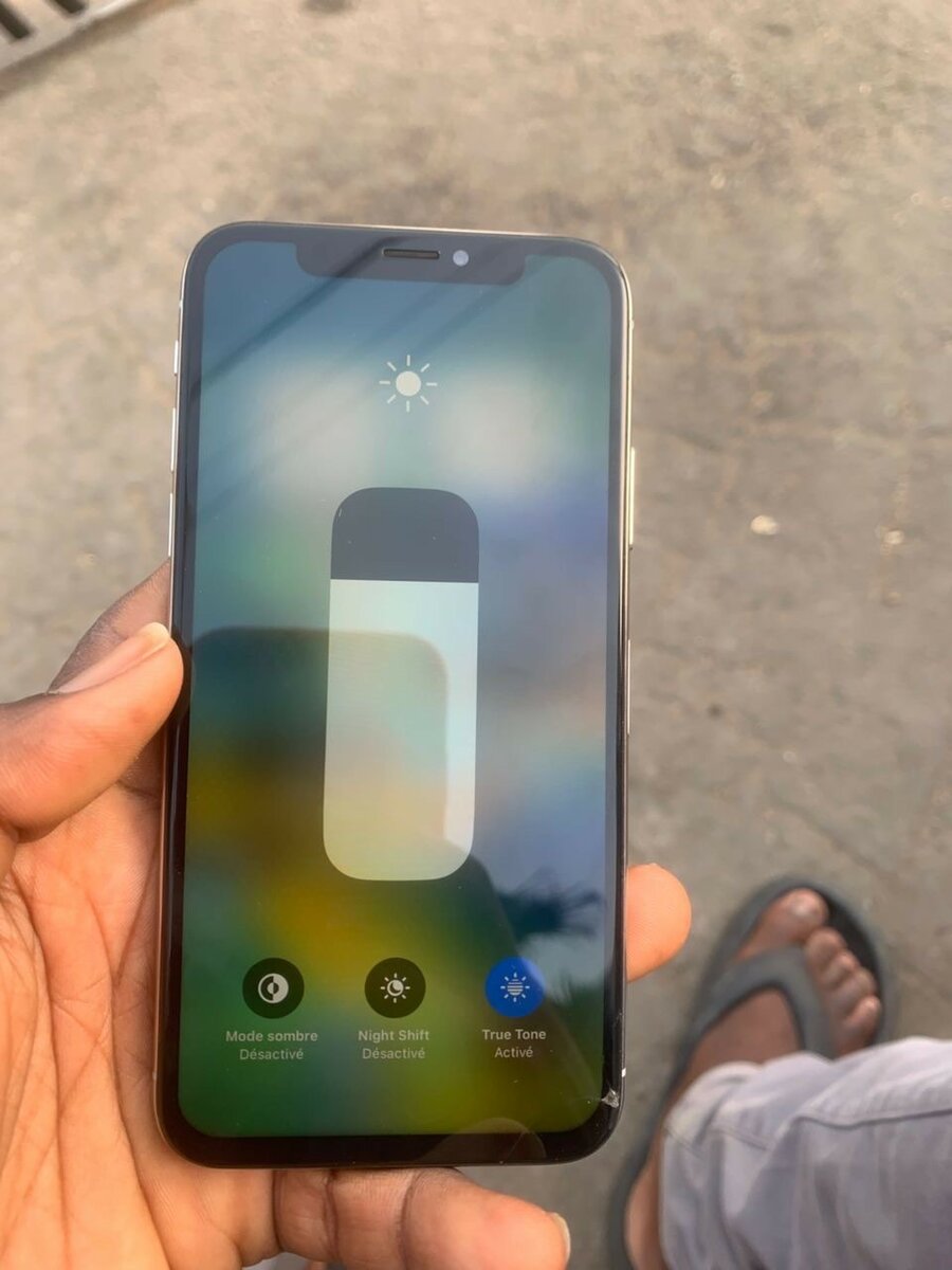 iPhone X 64giga casineuf avec petite fissure