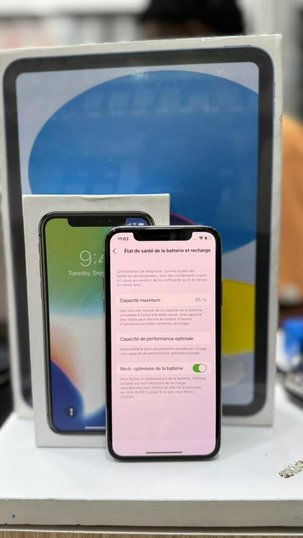*iPhone X 256giga juste descelle 110.000