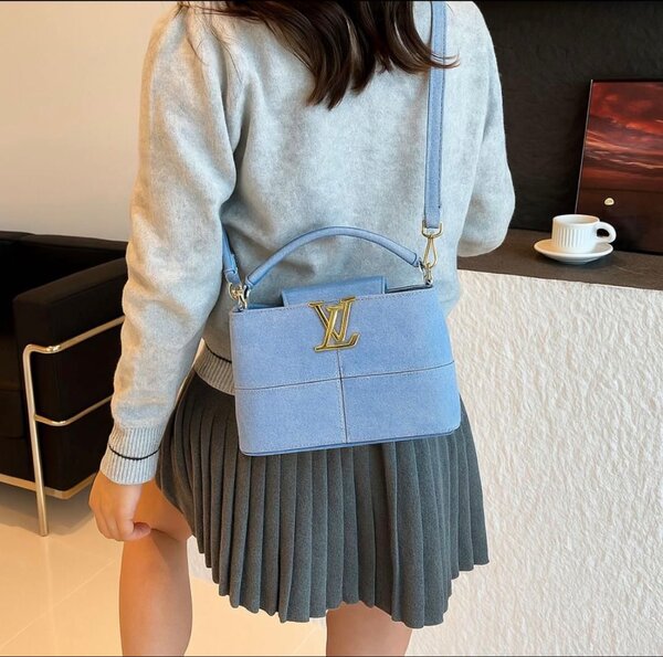 Sac à Main Bleu Élégant