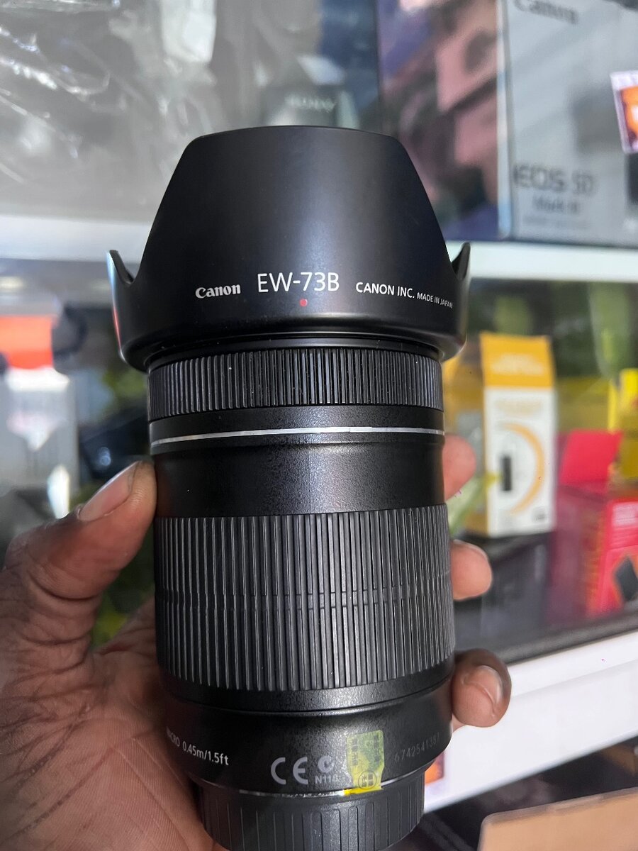 Objectif Canon EF-S 18-135mm