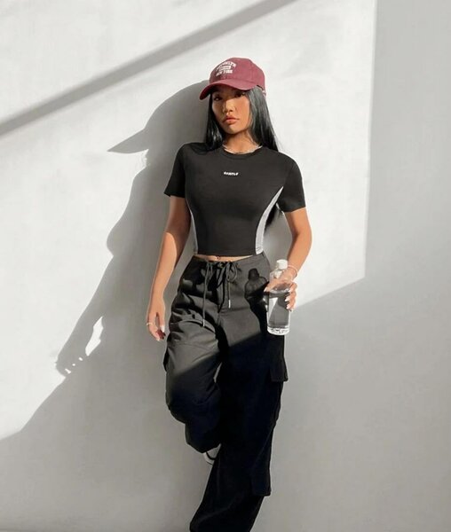 T-shirt tendance noire femme