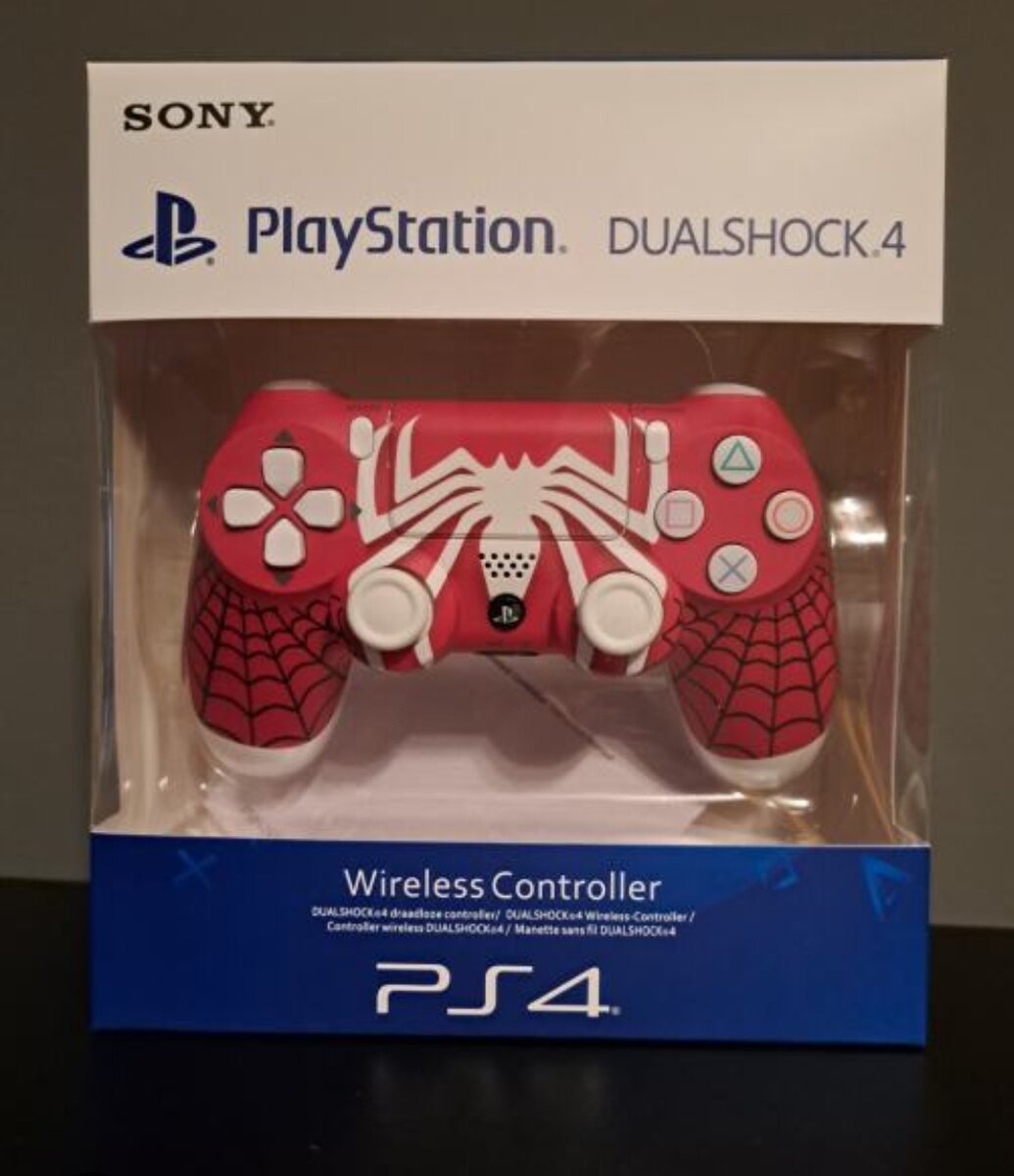 Play Station 4 controller  Spider Design