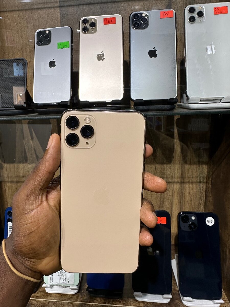 11pro max 256gig bh 83