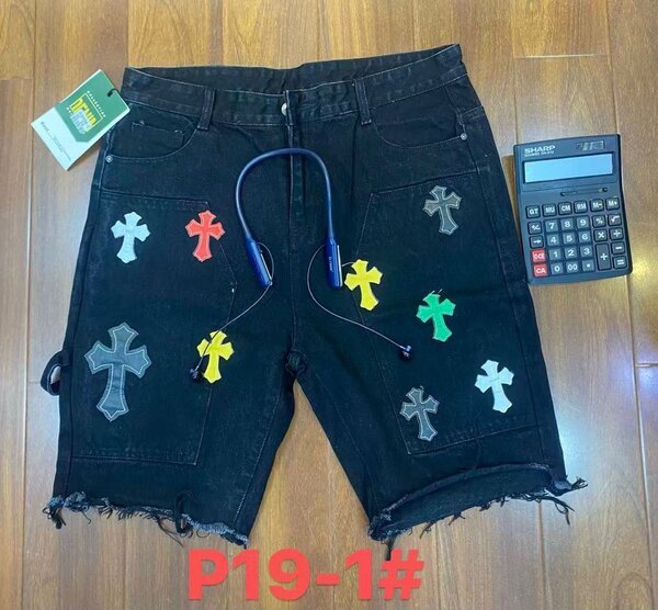 Shorts en jean avec motifs croix