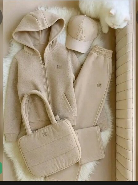 Ensemble de survêtement beige