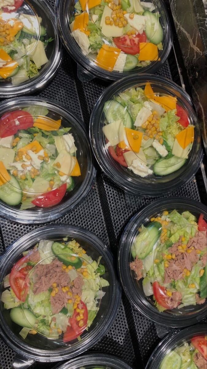 Salades fraîches prêtes à manger