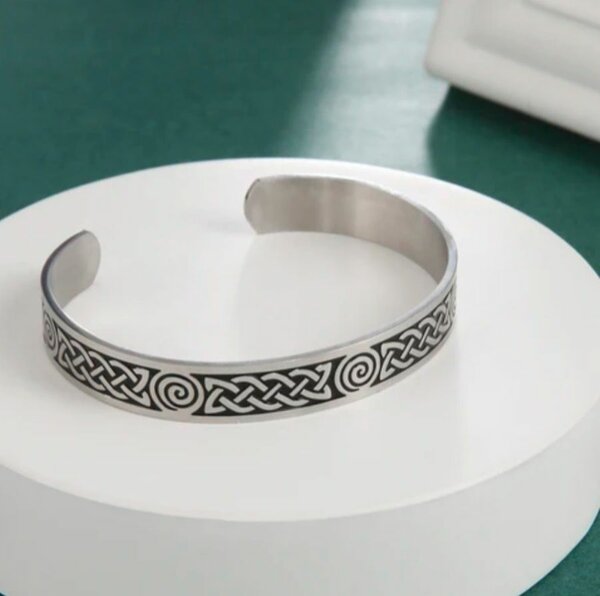 Bracelet en acier inoxydable design celte