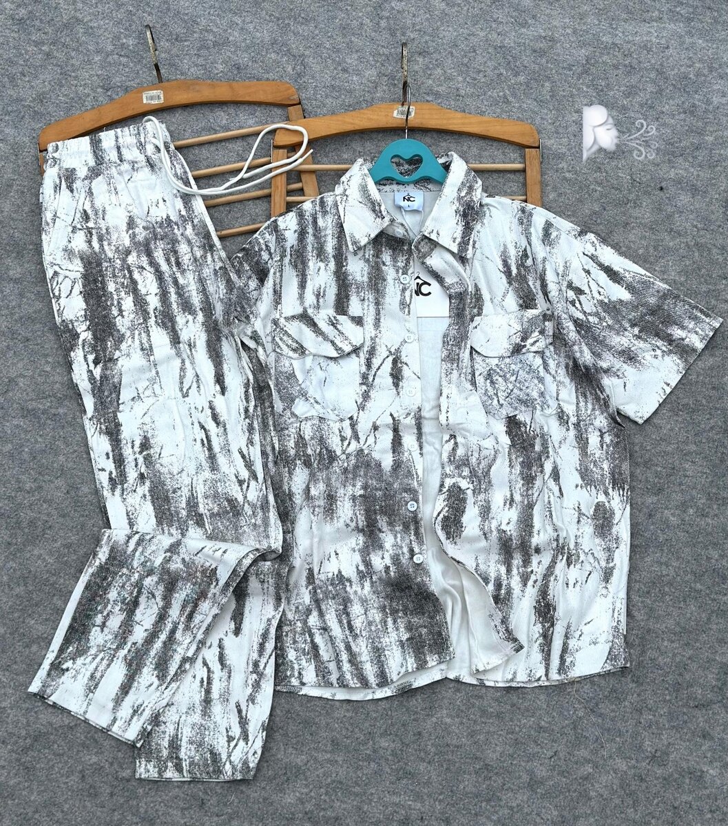Chemise et Pantalon Imprimés