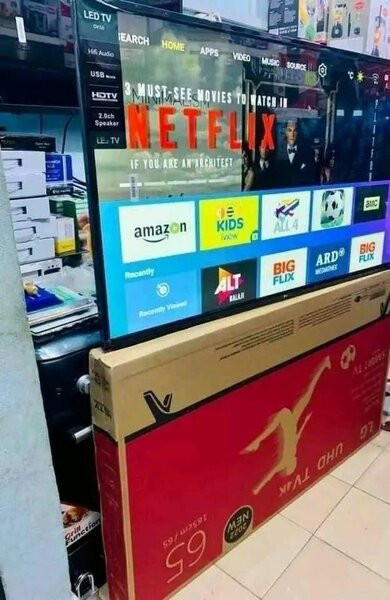 Télévision LED 65'' UHD 4K