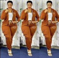 Brown sports suit, jacket with zipper