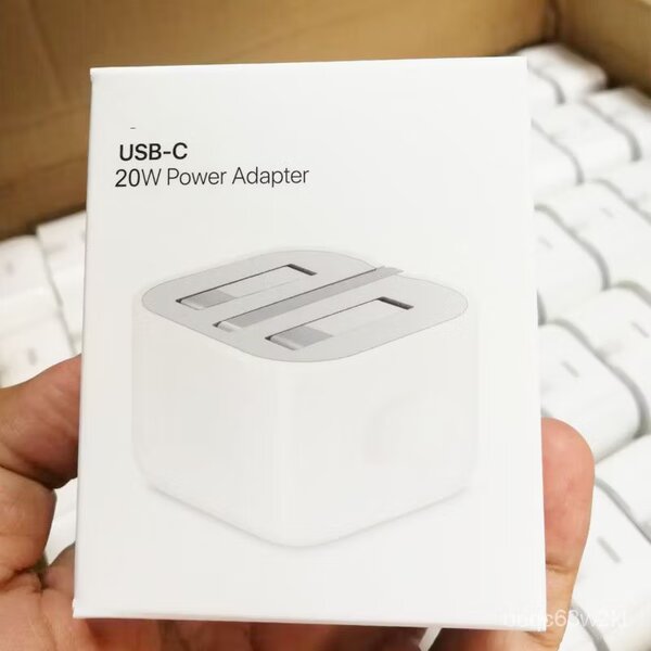 Hot Selling PD 3-Pin UK Fold Plug 20W Type-C USB Power