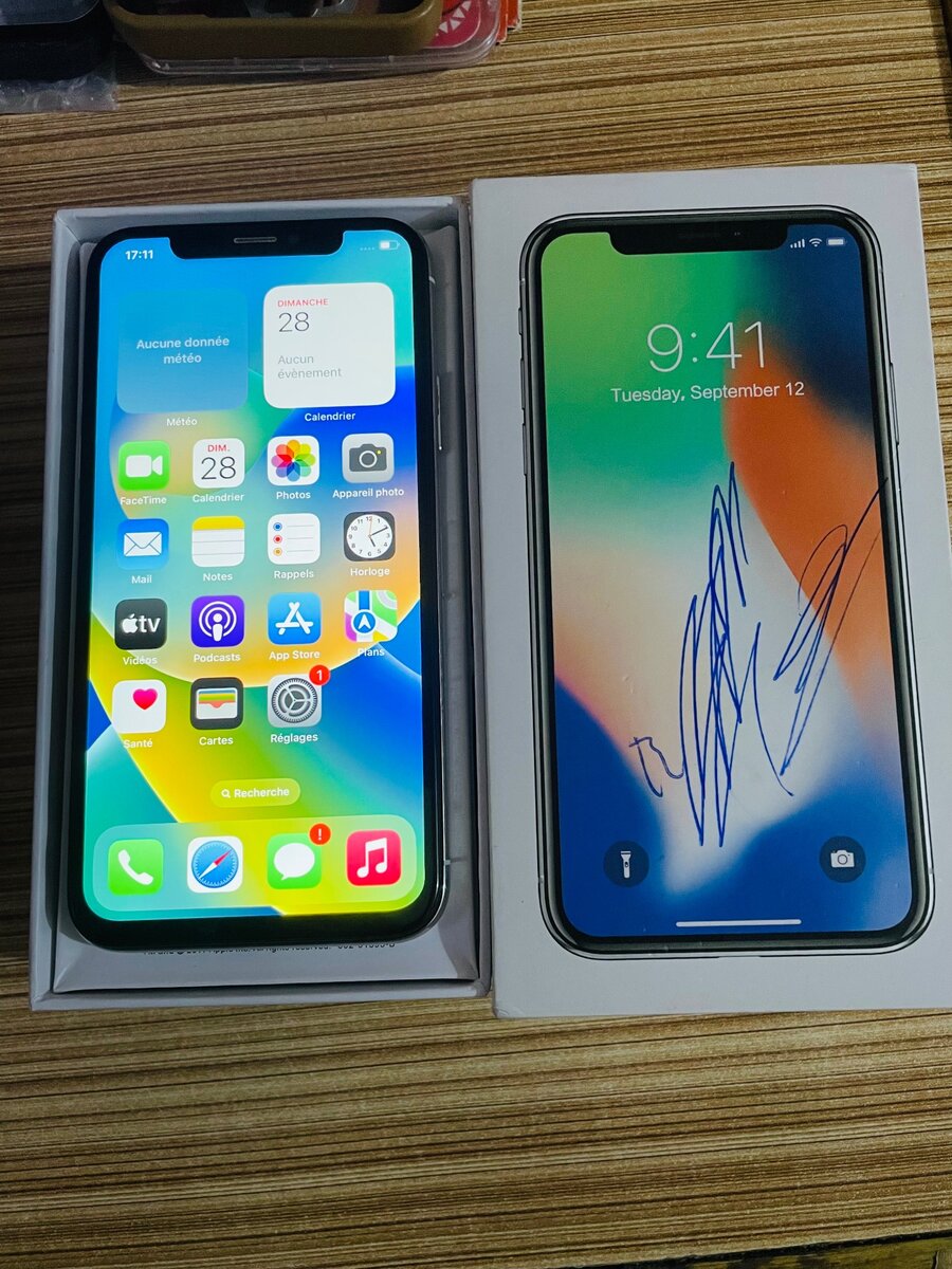 iPhone X 64gb avec carton