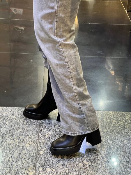 Супер удобные ботинки фирмы Tomaris 39 размер