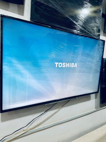 60inches full digital satellite android 4k Toshiba tv