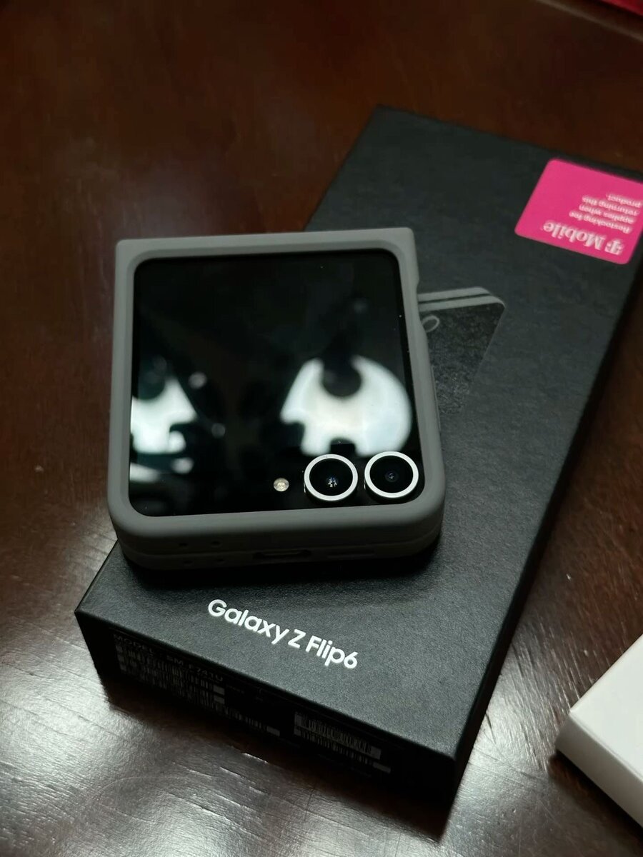 Samsung Galaxy Z Flip6