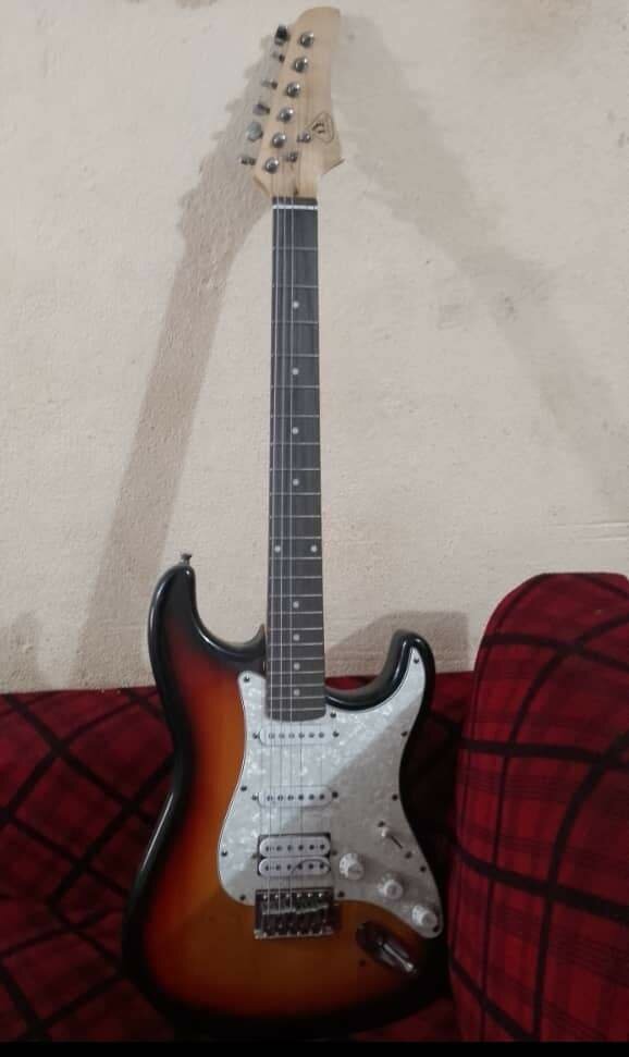 Guitare électrique sunburst vintage