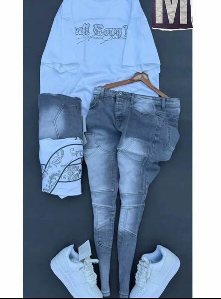 Ensemble T-shirt et Jean Tendance