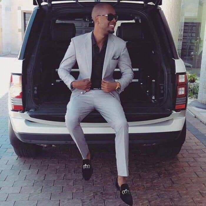 Stylish men's Suits (FREE DELIVERY)