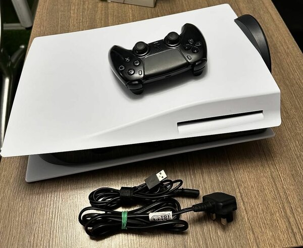 PS5 (Disks Standard Edition) Comes with 3 Games