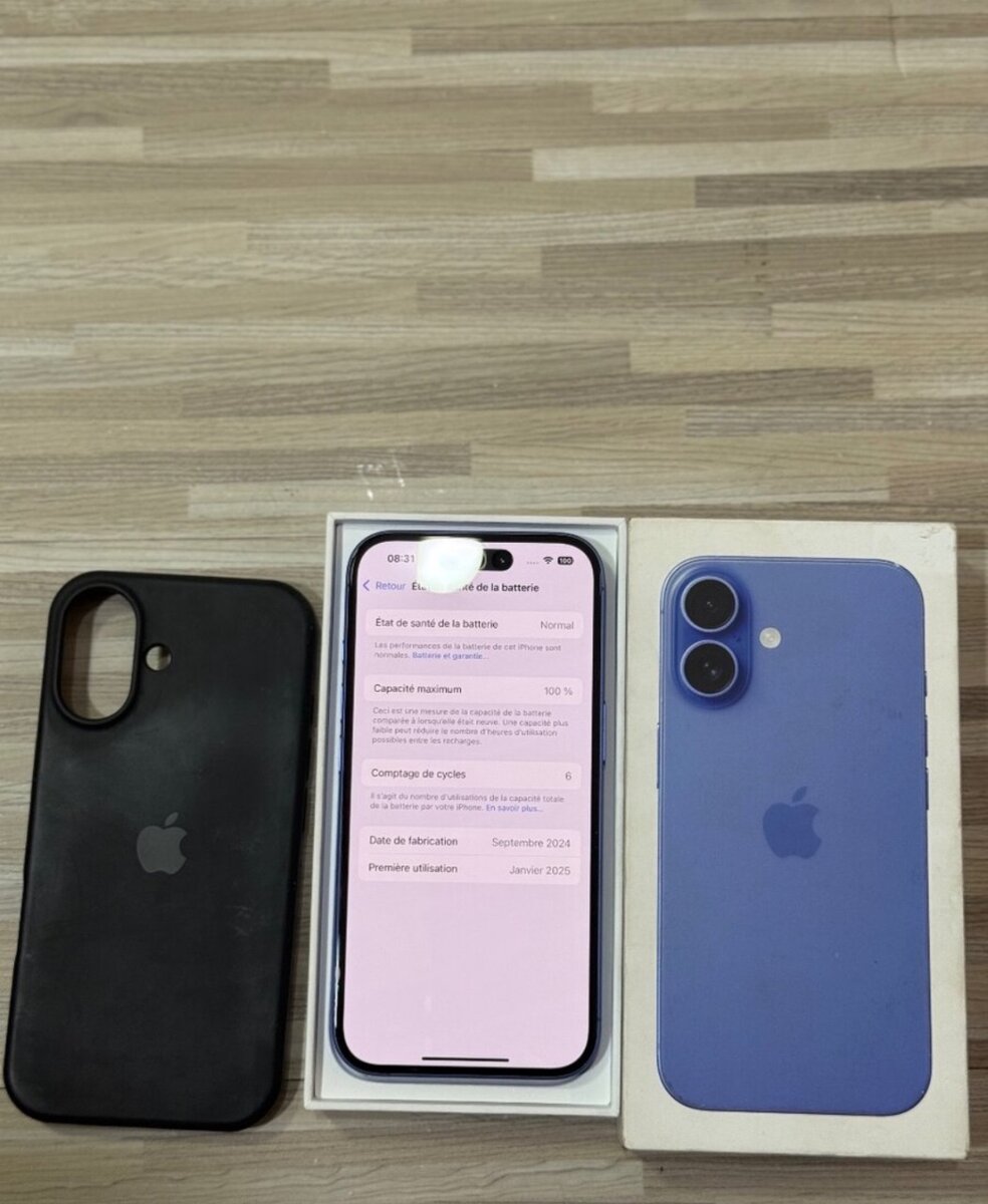iPhone 16 Pro Bleu avec Coque
