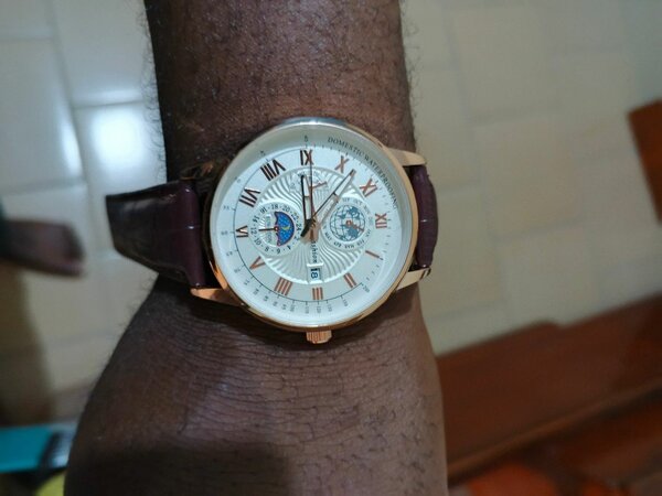 Montre classique élégante