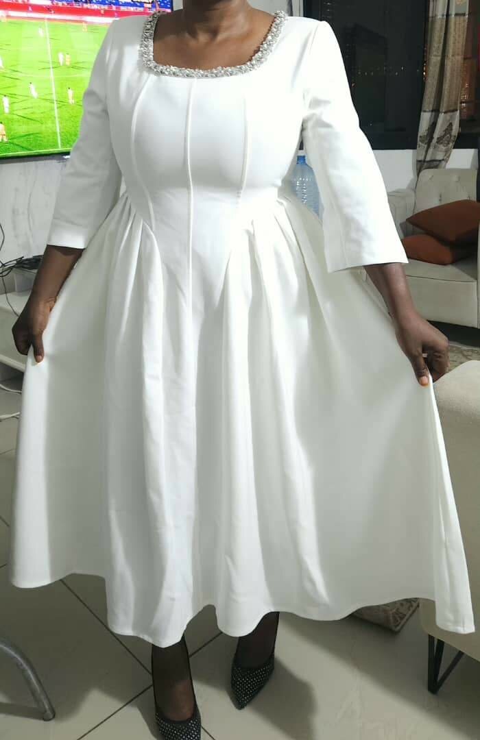 Robe élégante avec strass