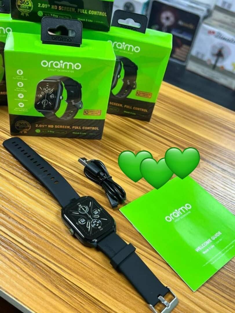 Montre connectée Oraimo Nova