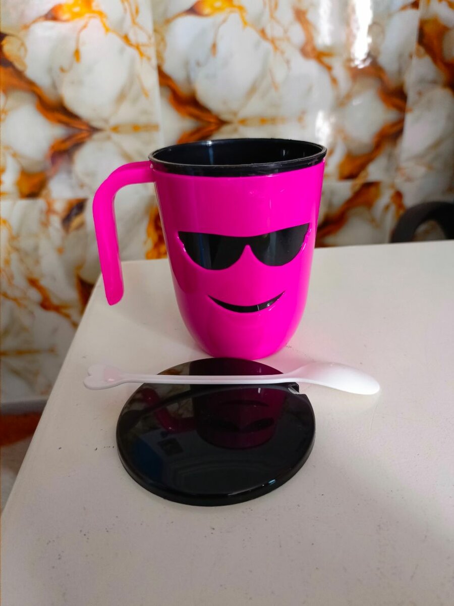 Tasses Sourire Colorées avec Couvercle