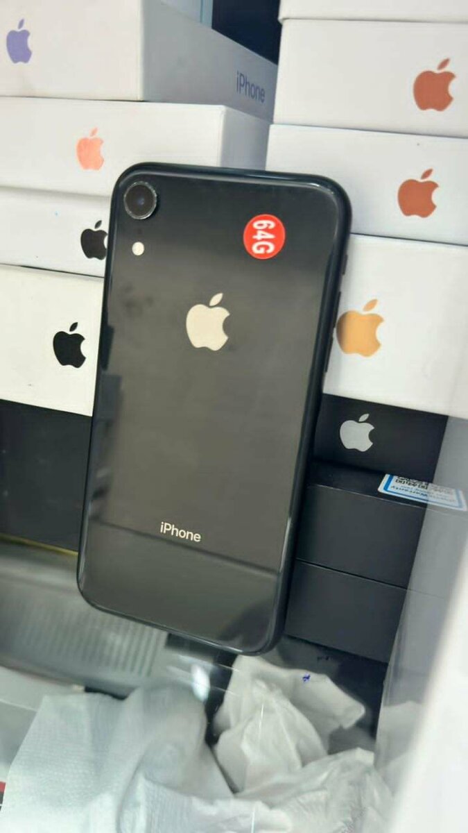 *ipho64gigane Xr  état 10/10 : tout passe prix 95.000f