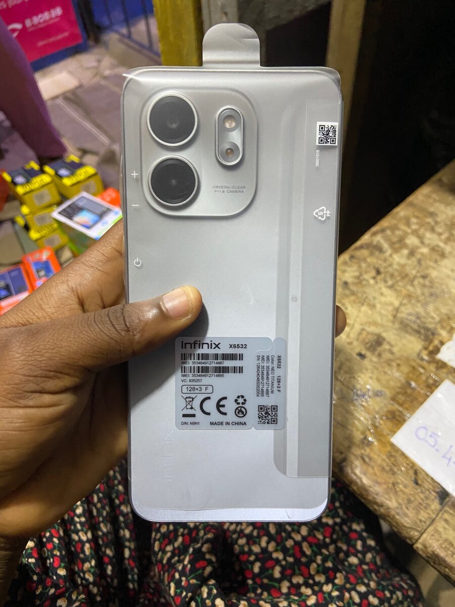 Infinix Smart 9 (128 GB)