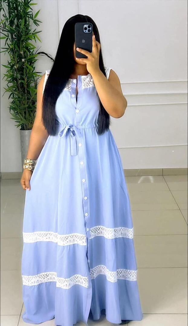 Robe maxi bleu avec dentelle