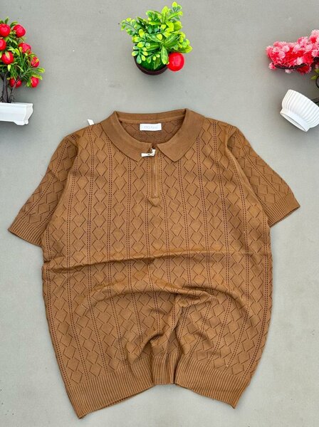 Pull en tricot marron élégant