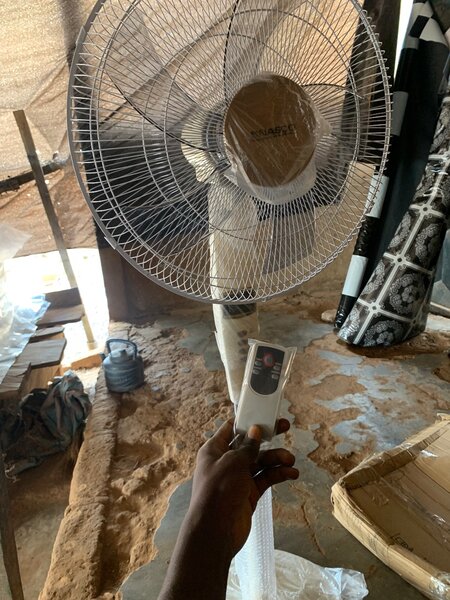 Ventilateur sur pied avec télécommande