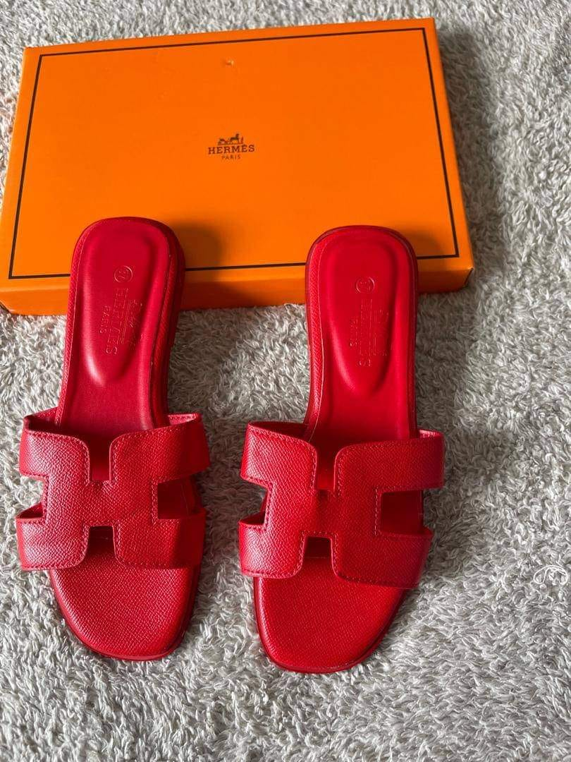 Hermes flip flops red