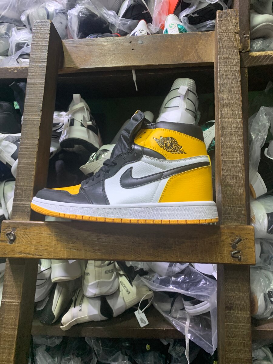 Baskets montantes jaunes et noires