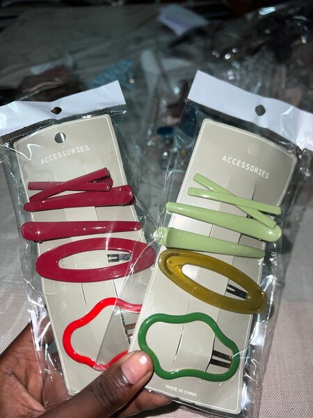 Ensemble de barrettes colorées