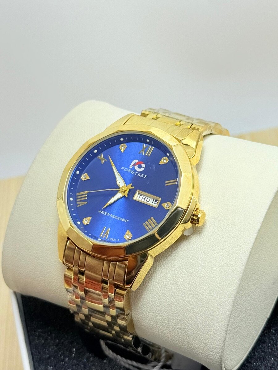 Montre élégante Forecast dorée