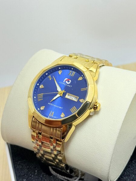 Montre élégante Forecast dorée